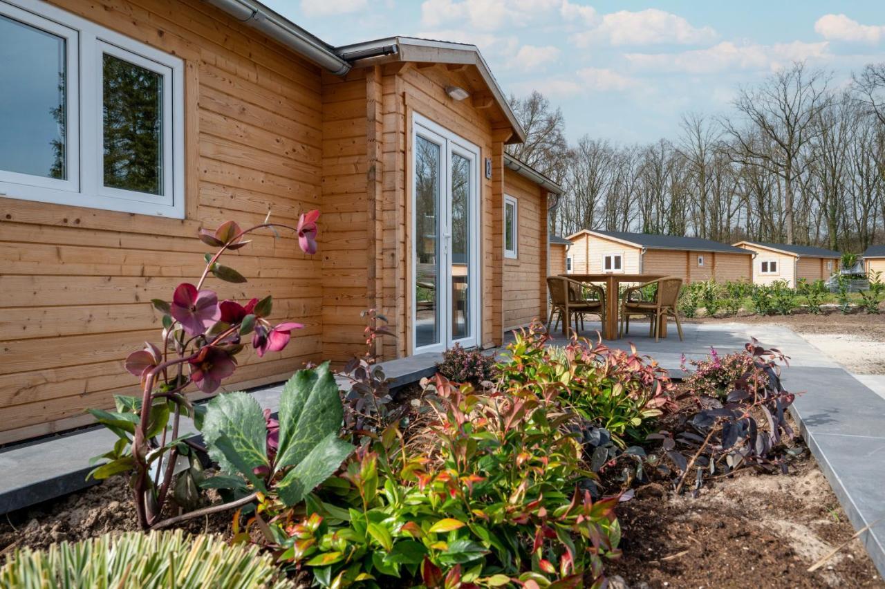Hotel Recreatiepark Maas En Bos Wellerlooi Exterior foto